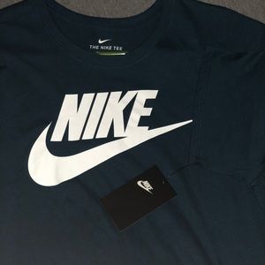 Nike t-shirt